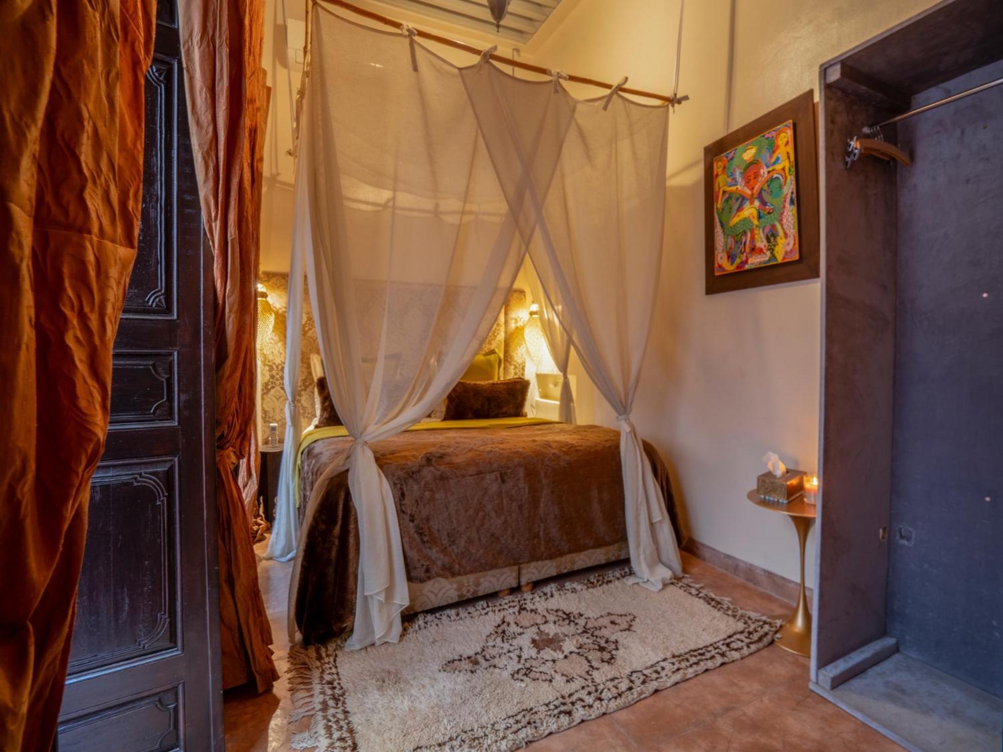 رياد Ines 4*