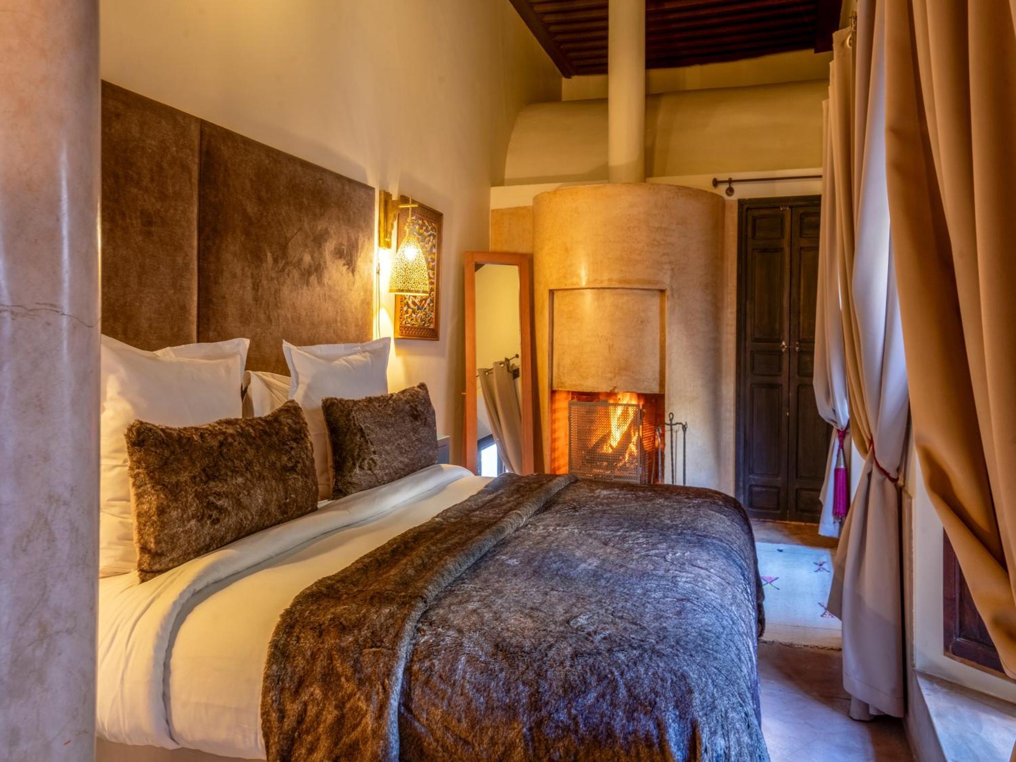 رياد Ines 4*