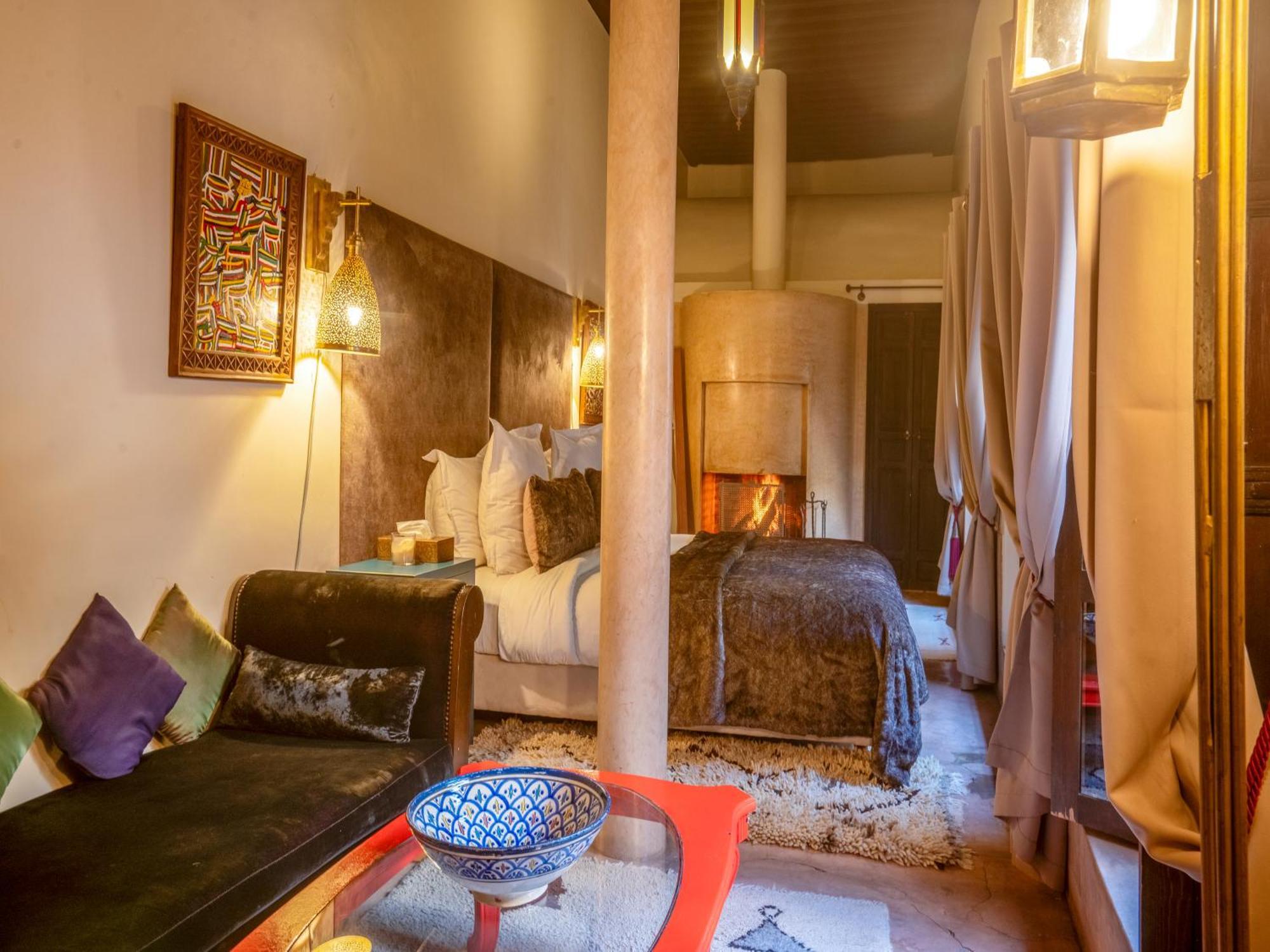 رياد Ines 4*